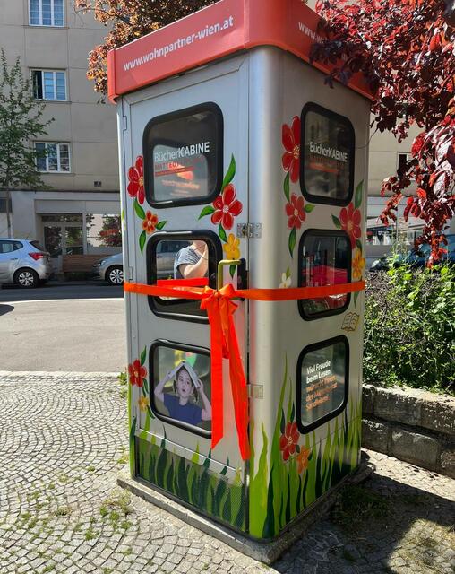 Die neu gestaltete Bücherkabine am Matteottiplatz. | Foto: Murlasits
