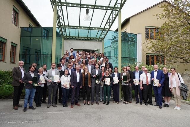 Alle Siegerinnen und Sieger sowie Nominierten des Energy Globe Awards Niederösterreich 2023. | Foto: Claudia Rummel