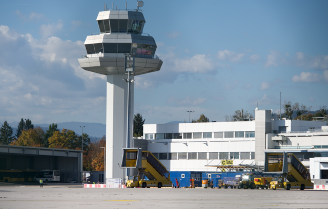 FPÖ nun eine "Überprüfung der Flughafen-Causa". | Foto: MeinBezirk.at