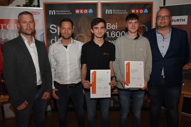 Fa. Faschang mit ihren angetretenen Lehrlingen Fabian SPITZER (1. Platz - Maschinenbautechnik) und Samuel ZECHMEISTER (2. Platz - Maschinenbautechnik) | Foto: Alois Braid / BS Schärding