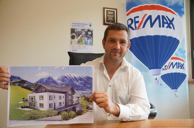 Hans Maurer, Geschäftsführer von Remax in St. Johann, erklärt, wie sich die Immobilienpreise gerade entwickeln. | Foto: Hettegger
