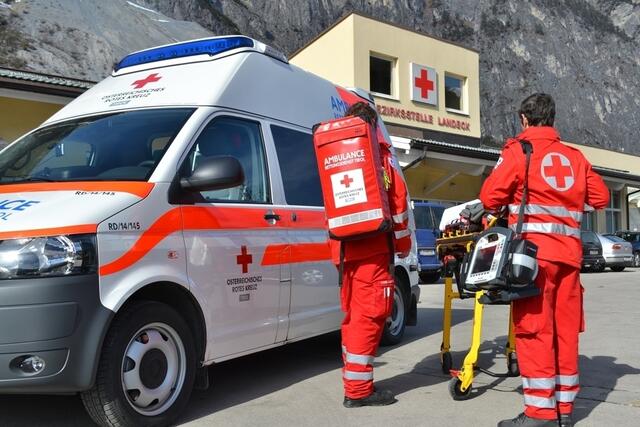 Mehr Platz benötigt: Die Bezirksstelle des Roten Kreuzes in Zams soll erweitert werden. | Foto: Rotes Kreuz