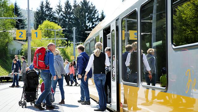 Die Mariazellerbahn bringt Ausflügler ins Pielachtal und nach Mariazell. | Foto: NB/Weinfranz.at