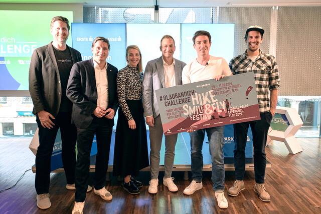 Gewinner und Jurymitglieder mit WK-Bezirksobmann Peter Seiwald nach der "Challenge". | Foto: Sparkasse Kitzbühel
