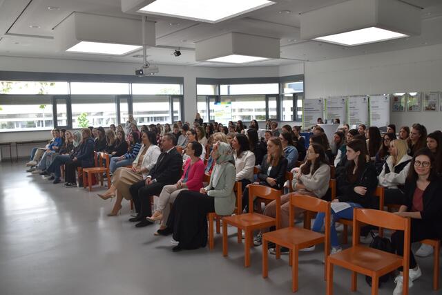 Volles Haus Beim FIT-Infotag in der HTL Eisenstadt.  | Foto: Stefan Schneider