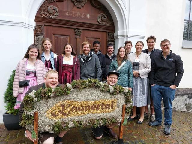Die Landjugend Kaunertal erneuert zusammen mit der LJ Kauns die Viehtränkebrunnen bei der Nasserein Alm. | Foto: LJ Kaunertal
