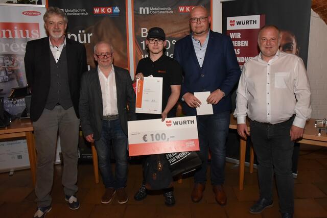 Roman Müller (Fa. Fronius) Alois Hinterer und Leon SCHÄTZL (2. Platz Stahlbautechnik), Markus Oberdacher und Gerald Blaschke (Fa. Würth) | Foto: Alois Braid / BS Schärding