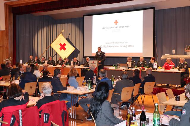 Die 90. Bezirksversammlung des Rotes Kreuzes, Bezirksstelle Landeck, fand im Stadtsaal statt. | Foto: Othmar Kolp