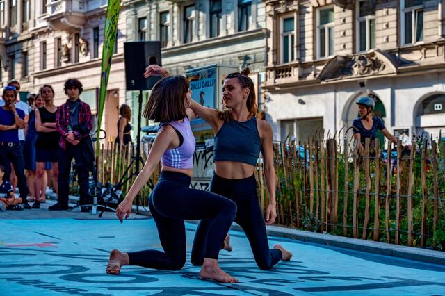 Ob Modern, Jazz, Tango oder Bewegungskunst – so gut wie alle Tanzstile können am Neubau ausprobiert werden. | Foto: Kulturverein Neubau tanzt