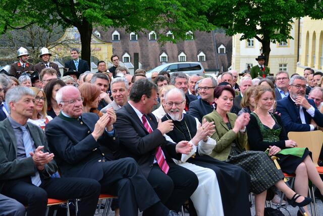 In der ansonsten verregneten Woche hatte der Wettergott für zwei Stunden Erbarmen mit den Festgästen.