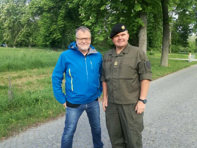 Regisseur Stefan Ruzowitzky und Oberst Markus Ziegler (Kommandant Truppenübungsplatz Bruckneudorf) | Foto: BMLV