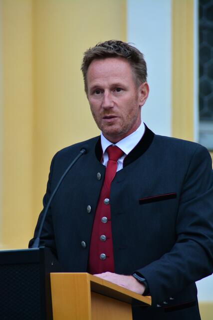 Aus Obsteig, wo Abt German Erd jahrelang als Pfarrer tätig war, war Bürgermeister Erich Mirth als Gratulant gekommen.