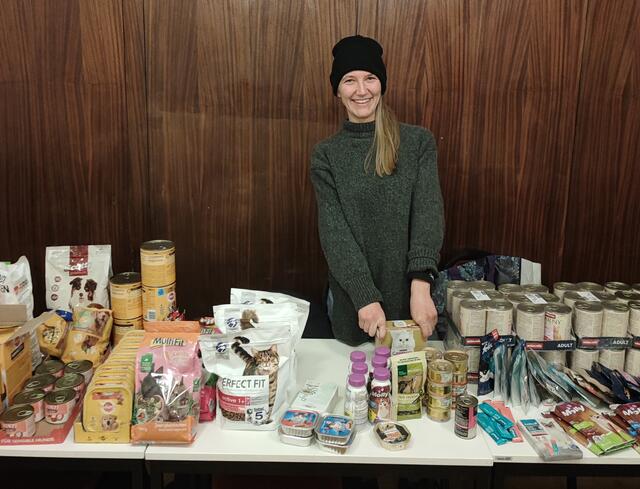 Elena Richtsfeld organisiert am 22. Mai zum dritten Mal eine Tierfuttertafel im Haus der KPÖ in der Melicharstraße 8. | Foto: M8-Tierfuttertafel