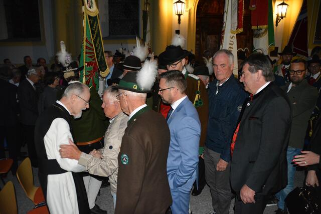 Die Liste an Gratulanten aus nah und fern war lang, der Wettergott die gesamte Festzeit gnädig mit den Feiergästen.