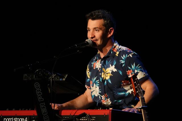 Auch musikalisch machte Omar Sarsam eine gute Figur. | Foto: Michael Blinzer