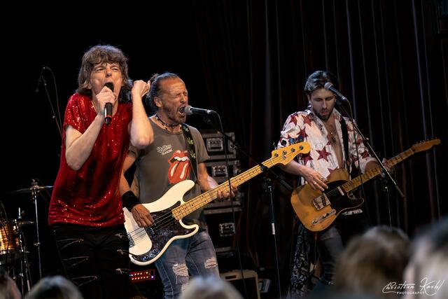 Die Coverband "The Stonez" rockte den Lokschuppm Klaus. | Foto: Christian Kerbl