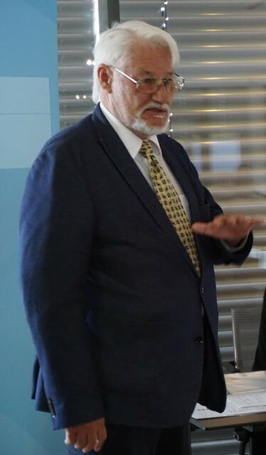 Prof. Dr. Peter Stippl