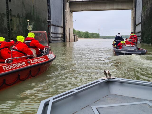 Ausfahrt aus der Schleuse.