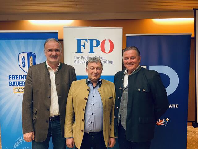 Landtagsabgeordneter Kammerrat Franz Graf, Bezirksagrarreferent Alois Ganglmayr, EU-Abgeordneter Roman Haider (v.l.). | Foto: FPÖ GR/EF