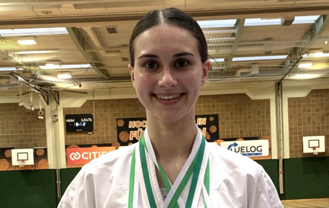 Die Voitsbergerin Jana Lind von Union Karate Köflach holte in Fürstenfeld drei Medaillen, zwei davon in Gold. | Foto: Hörmann