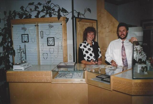 1983 eröffneten Herta und Albert Eder die erste Goldschmiede der gesamten Südoststeiermark. | Foto: Privat