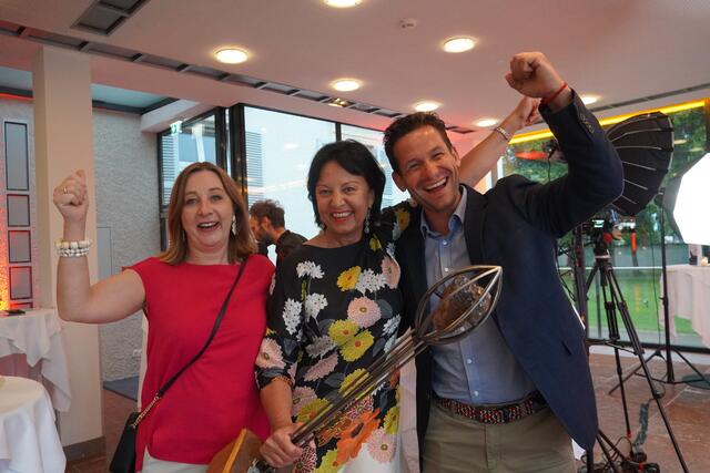 Preisträger 2022: Katharina Maurer, Grittlind Kettl und Mathias Nell mit dem Salzherz. | Foto: RegionalMedien Salzburg