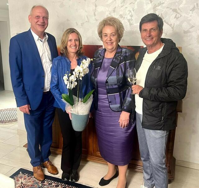 Der Ollersdorfer Vizebürgermeisterin Tanja Illedits gratulierten zum 50. Geburtstag unter anderem SPÖ-Bezirksvorsitzende Verena Dunst (2. von rechts) und Landtagsabgeordneter Wolfgang Sodl (links). | Foto: SPÖ