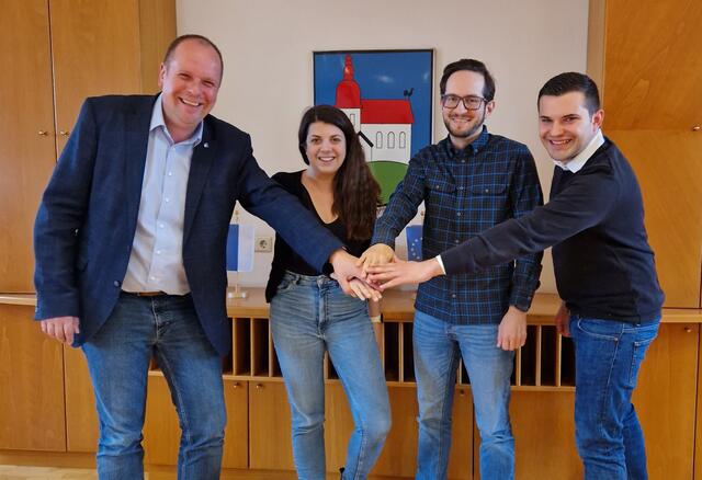 LAbg.Bgm. Johannes Mezgolits, Umweltgemeinderätin Anna Reichardt, Klimapakt-Botschafter Adi Hütter, EU-Gemeinderat Wolf Steinhäusl | Foto: Gemeinde Donnerskirchen