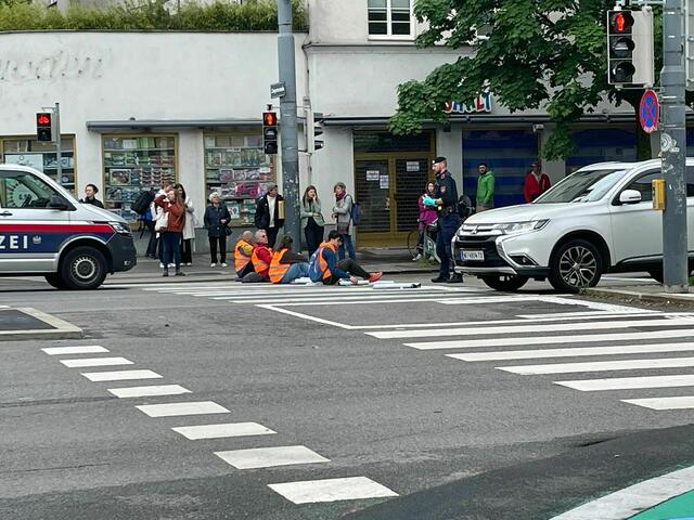 An vielen Orten in Wien gab es kein Durchkommen. | Foto: Letzte Generation Österreich