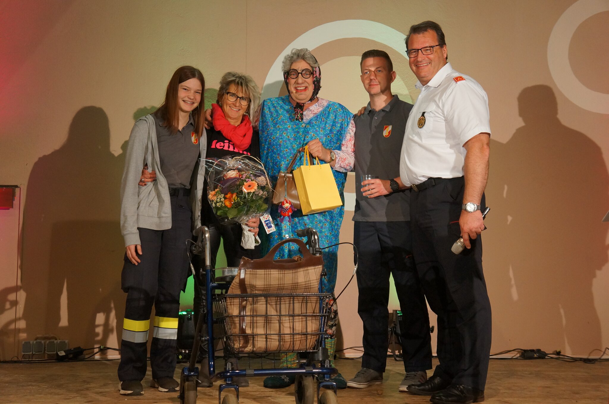 Kabarett: In Hohenbrugg gab’s Bitterschokolade von der Mali-Tant ...