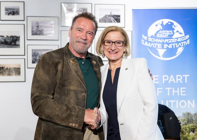 Landeshauptfrau Johanna Mikl-Leitner und Arnold Schwarzenegger eröffnen den Austrian World Summit Hub in Asparn an der Zaya. | Foto: NLK Pfeffer