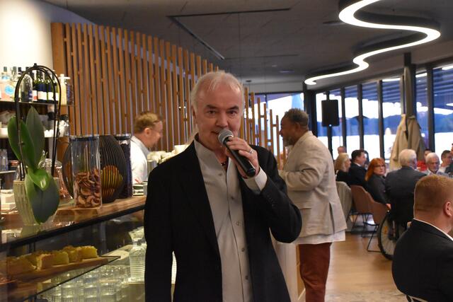 Willi Dussmann sang im Süddeck in Tulln. | Foto: Katharina Geiger