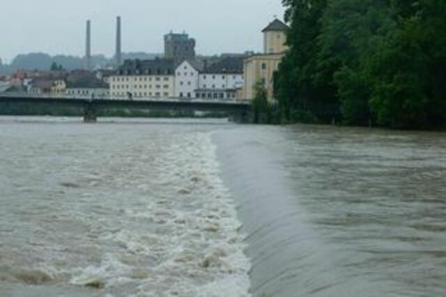 Mit einem Rückgang der Wasserstände in Steyr und Steyr-Land wird in den Abendstunden gerechnet.  | Foto: Klaus Mader