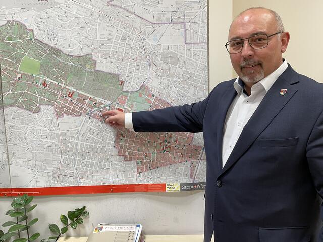 Der Hernalser Bezirksvorsteher Peter Jagsch (SPÖ) weiß wo man Hernals noch verbessern kann. | Foto: Michael J. Payer