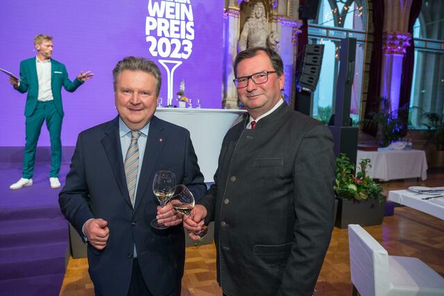 Bürgermeister Michael Ludwig und Landwirtschaftskammer Wien Präsident Norbert Walter (re.) | Foto: swm/Tischler