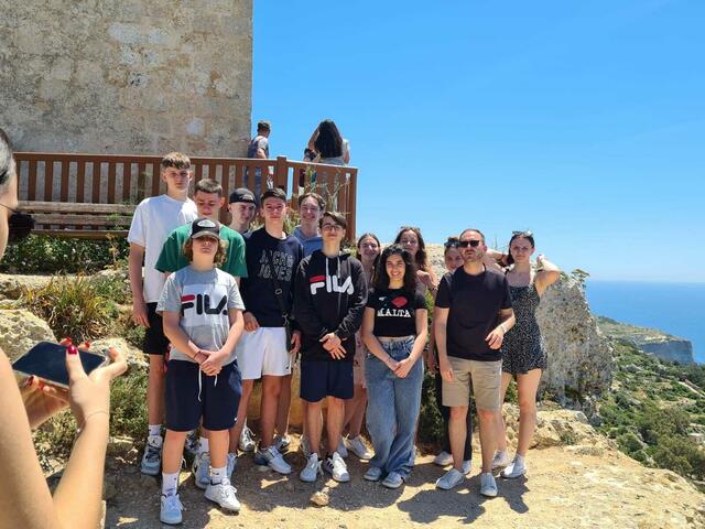 Die Klasse 6D bei den Dingli Cliffs. | Foto: Mag. Schuster