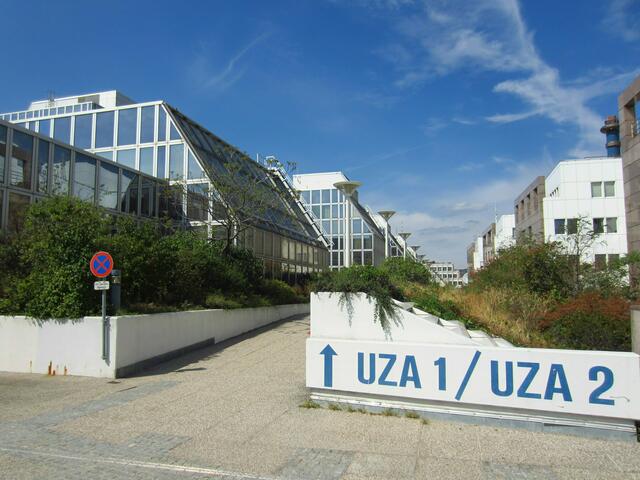 An der Althanstraße am Alsergrund stand das ehemalige Gebäude der Wirtschaftsuniversität (WU) interimistisch der Bundesagentur für Betreuung (BBU) für dringend benötigte Unterkünfte für Asylwerber zur Verfügung. (Archivfoto) | Foto: Feurstein | Pinhole Vienna/Flickr