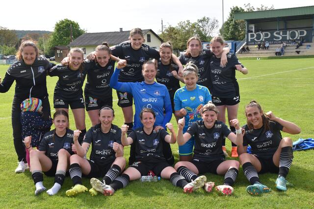 Die Spielerinnen vom FC Südburgenland 1b durften über einen 8:0-Kantersieg jubeln. | Foto: Michael Strini