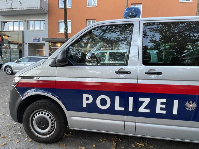 Ein kurioser Verkehrsunfall ereignete sich am Sonntag im Bezirk Reutte. | Foto: sm  / Symbolbild