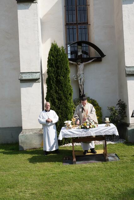Festmesse zelebrierte Geistl Rat Helmut Mosser