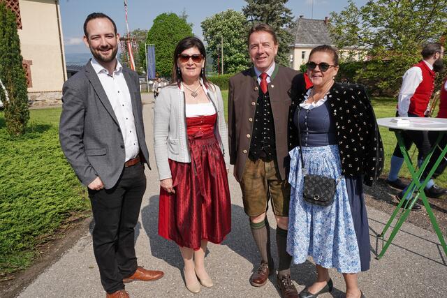 VzBgm. Maximilian Peter, Bgm. Maria Knauder, LA Erwin Angerer, Andrea Angerer.