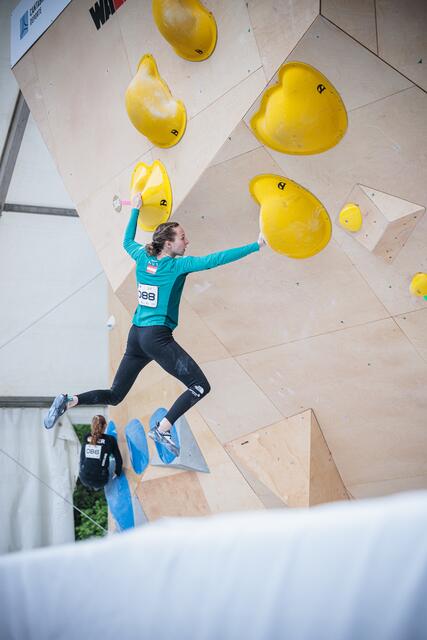 Bei ihrem zweiten Europacup bei den Erwachsenen kletterte Maya Klaunzer gleich ins Finale. | Foto: Javipec Photographie