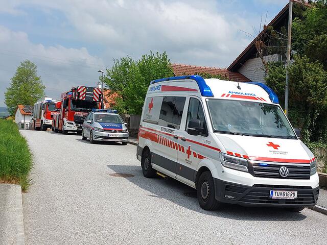 Die Einsatzkräfte rückten zu dem vermuteten Unfall aus. | Foto: FF Waidhofen/Thaya