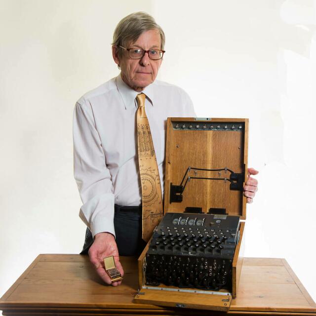 Dr. Mark Baldwin alias "Dr. Enigma" kommt erstmals nach Klagenfurt für den Vortrag über die Enigmamaschine nach Klagenfurt.  | Foto: drenigma.org