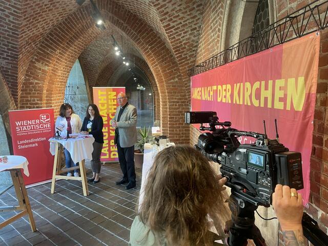 Constanze Grininger-Ofner, Christine Kickmaier und Christian Leibnitz stellen die "Lange Nacht der Kirchen" vor. | Foto: Katholische Kirche Steiermark