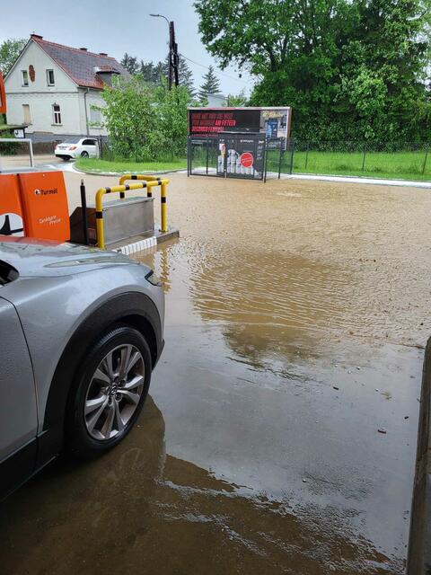 Graz steht am Dienstagnachmittag vielerorts unter Wasser. | Foto: Philipp Bukowsky