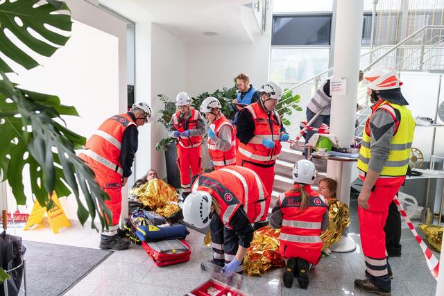 Reibungslose Zusammenarbeit ermöglicht die rasche Erstversorgung. | Foto: Johanniter/T. Tersch