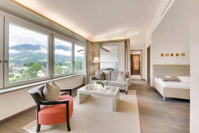 Urlaub beim Doc im Park Igls Medical Spa Resort: Moderne Mayr-Kur oder Medizinische Checks – Gäste im Park Igls schätzen neben der Kompetenz auch das Höchstmaß an Privatsphäre, Diskretion und die lage im idyllischen Igls. | Foto: (C) Park Igls