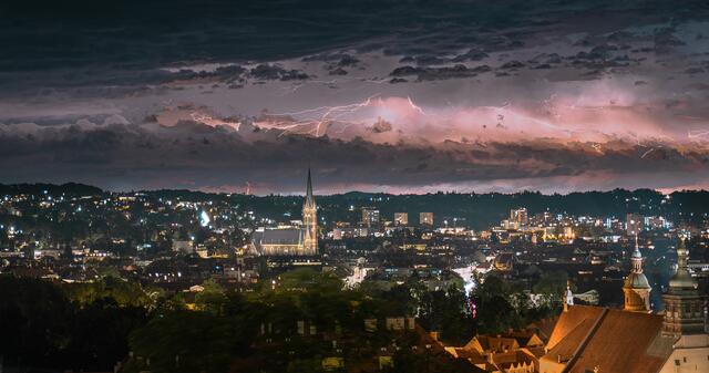(Symbolfoto): Gewitter, Wind und teils Hagel haben Graz am Dienstag heimgesucht. | Foto: Philipp Posch, IG: illuminationsbyphil