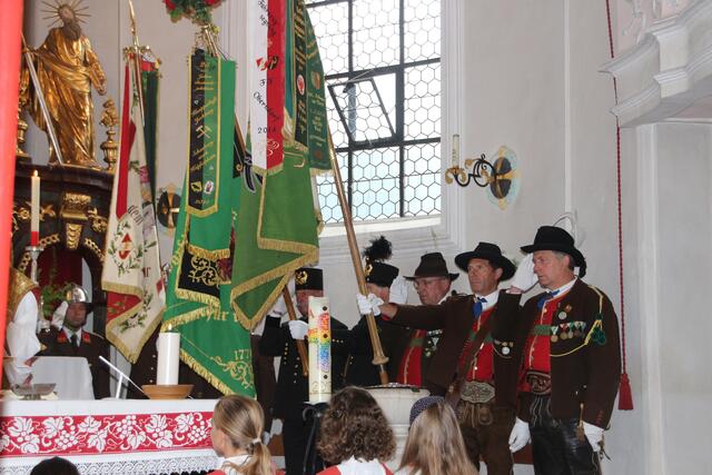 Die Herz-Jesu - Prozession ist gelebte Tradition in den Tiroler Schützenkompanien, die bis ins 16. Jahrhundert zurückgeht. | Foto: SK Oberndorf / Hopfensperger